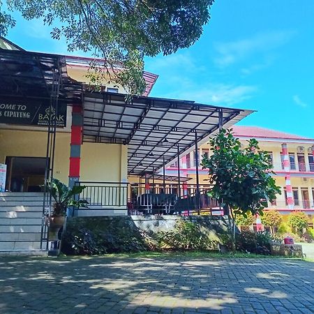 Bayak Hotel Bumdes Cipayung & Resort Ciguntur エクステリア 写真