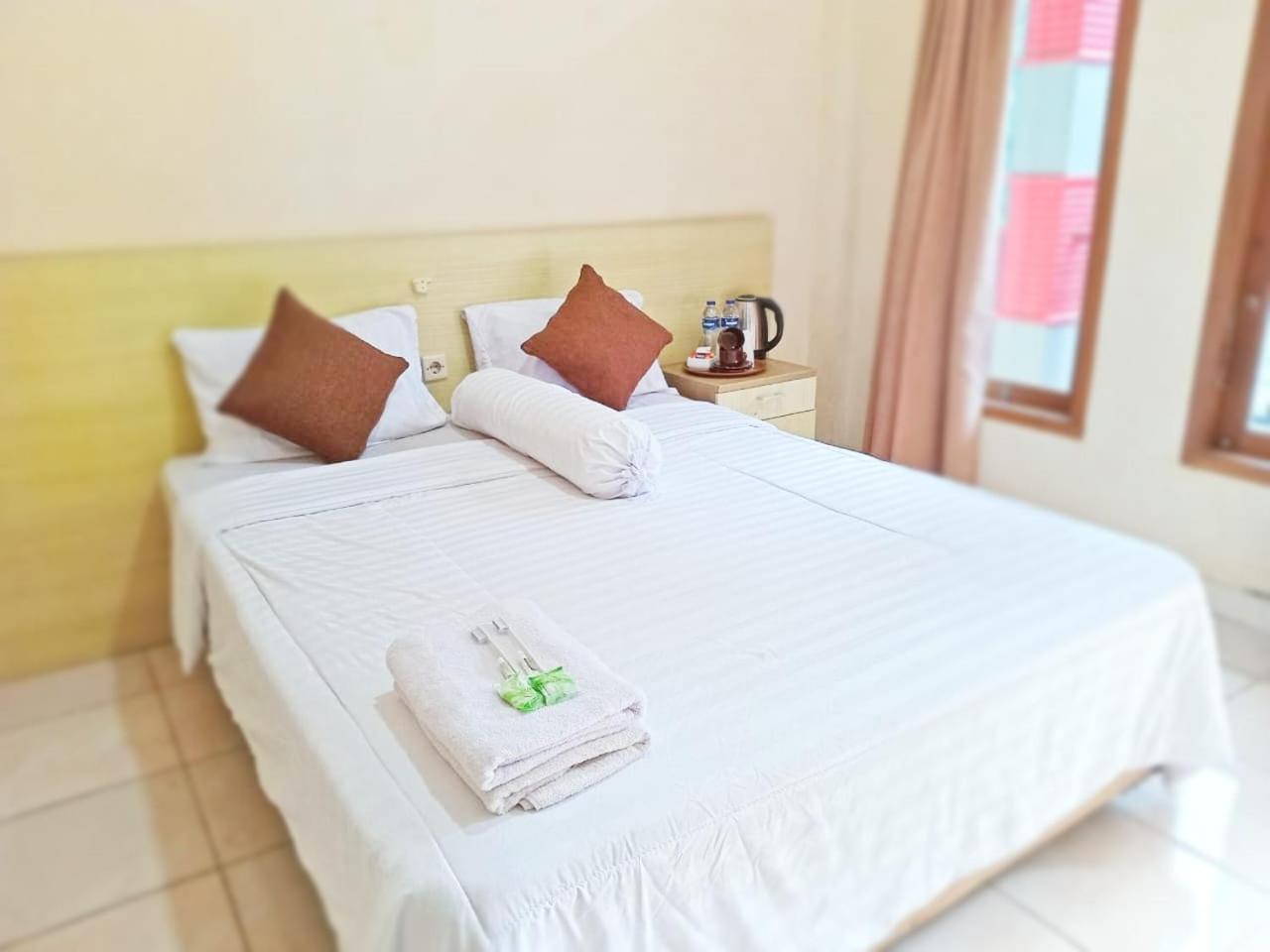 Bayak Hotel Bumdes Cipayung & Resort Ciguntur エクステリア 写真